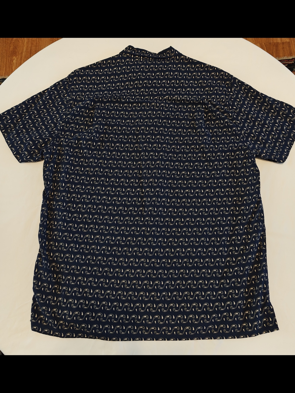 Katin Navy Short-Sleeve Button-Up Shirt with Wave Print - M - Picture 4 of 4